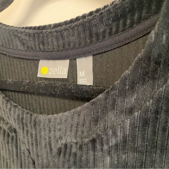 NWT Zella Plush Corduroy Crewneck Sweatshirt in Black Size Medium - Picture 6 of 12